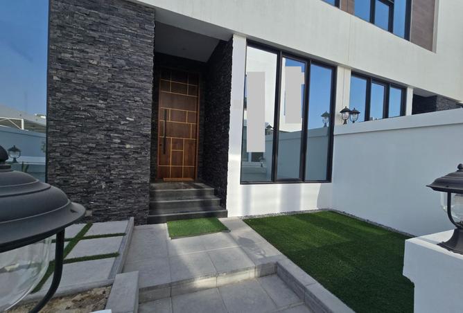 984581 - Property Image 2