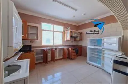 Apartment - 2 Bedrooms - 2 Bathrooms for rent in Al Juffair - Capital Governorate