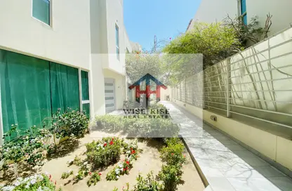 Villa - 4 Bedrooms - 4 Bathrooms for rent in Mahooz - Manama - Capital Governorate