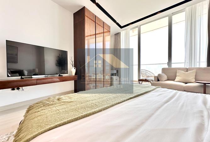 979219 - Property Image 2