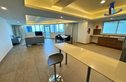 Apartment - 2 Bedrooms - 3 Bathrooms for rent in Al Juffair - Capital Governorate