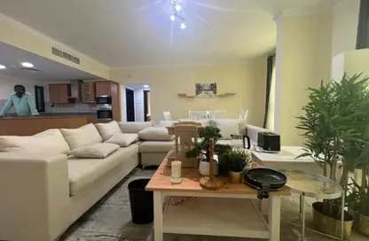 Apartment - 2 Bedrooms - 2 Bathrooms for rent in Sanabis - Manama - Capital Governorate