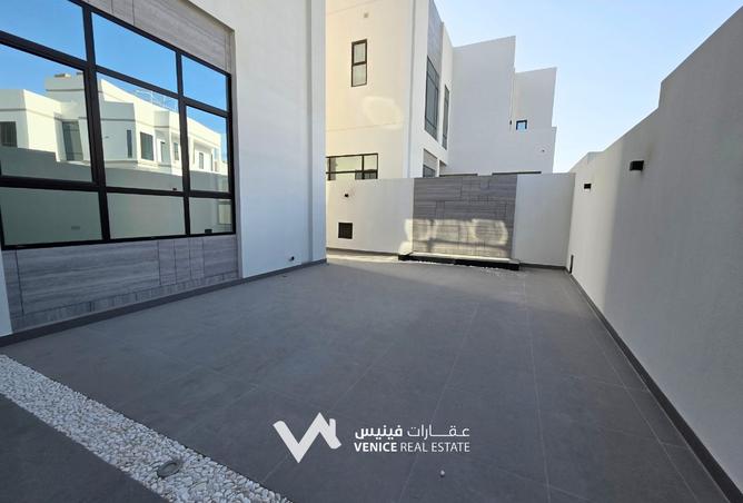 951061 - Property Image 3