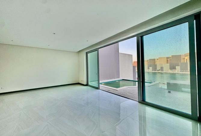 948237 - Property Image 2