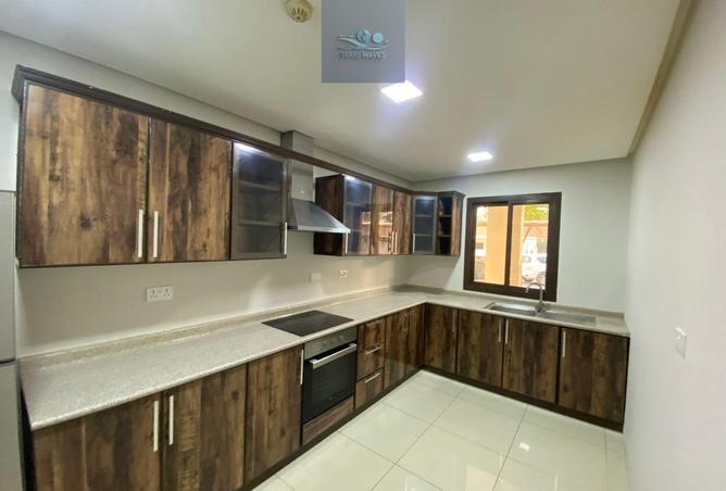 984011 - Property Image 2