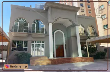 Outdoor House image for: Villa - 5 Bathrooms for rent in Seef - Capital Governorate, Image 1