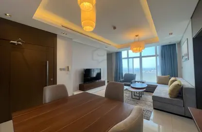 Living / Dining Room image for: Apartment - 1 Bedroom - 2 Bathrooms for sale in Al Juffair - Capital Governorate, Image 1