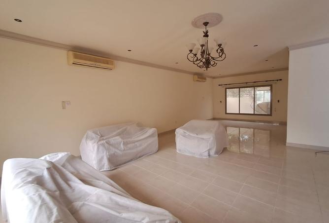 978686 - Property Image 3