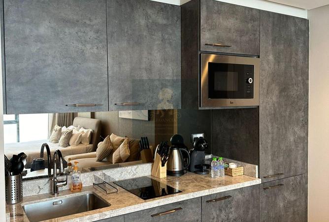 967309 - Property Image 2