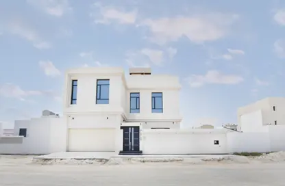 Villa - 4 Bedrooms - 5 Bathrooms for sale in Bu Quwah - Northern Governorate