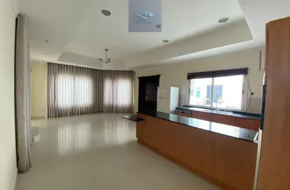 Villa - 3 Bedrooms - 4 Bathrooms for rent in Janabiya - Northern Governorate