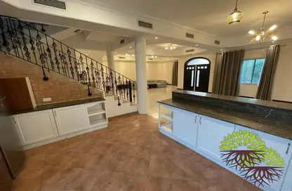 Stairs image for: Villa - 3 Bedrooms - 2 Bathrooms for rent in Budaiya - Northern Governorate, Image 1