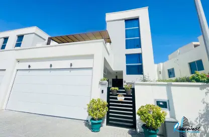 شقة - 4 غرف نوم - 5 حمامات للبيع في ديار المحرق - المحرق