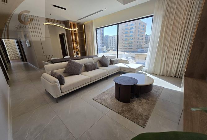 966827 - Property Image 2