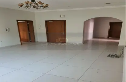 Apartment - 2 Bedrooms - 2 Bathrooms for rent in Sanad - Central Governorate