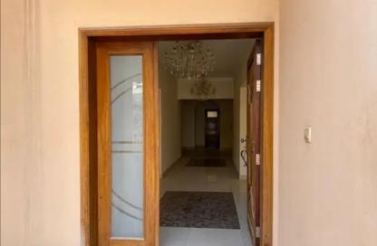 Villa - 5 Bedrooms - 7 Bathrooms for rent in Arad - Muharraq Governorate