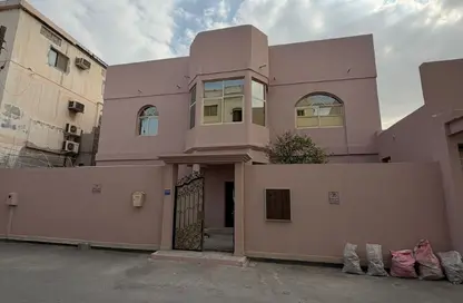 فيلا - 5 غرف نوم - 4 حمامات للايجار في توبلي - المحافظة الوسطى