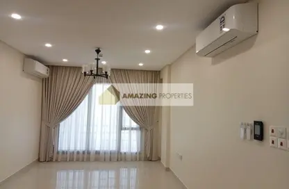 Apartment - 2 Bedrooms - 2 Bathrooms for rent in Al Burhama - Manama - Capital Governorate