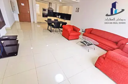 Apartment - 3 Bedrooms - 4 Bathrooms for rent in Al Juffair - Capital Governorate