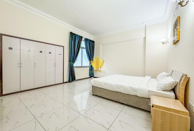 906993 - Property Image 3