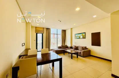 Apartment - 2 Bedrooms - 3 Bathrooms for rent in Al Juffair - Capital Governorate