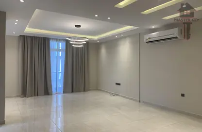 Empty Room image for: Apartment - 2 Bedrooms - 2 Bathrooms for rent in Hidd - Muharraq Governorate, Image 1