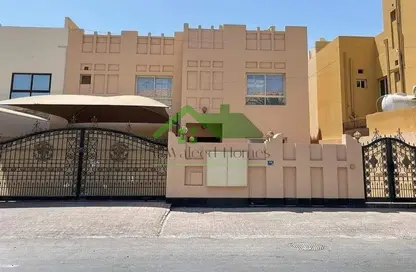 Villa - 5 Bedrooms - 7 Bathrooms for rent in Arad - Muharraq Governorate