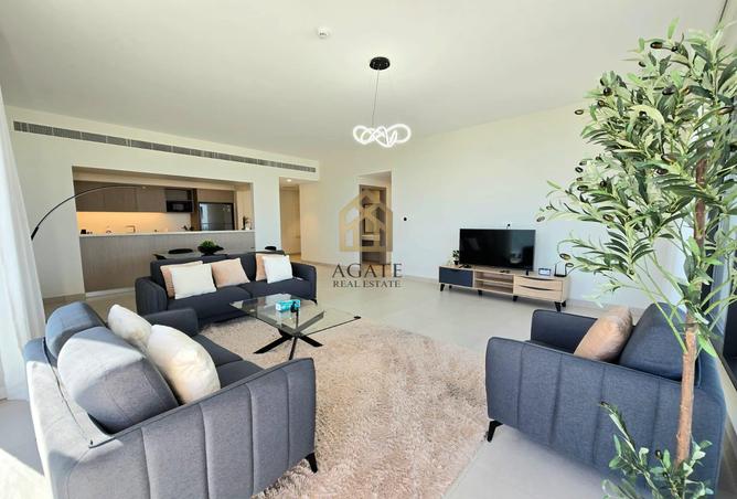 956584 - Property Image 2