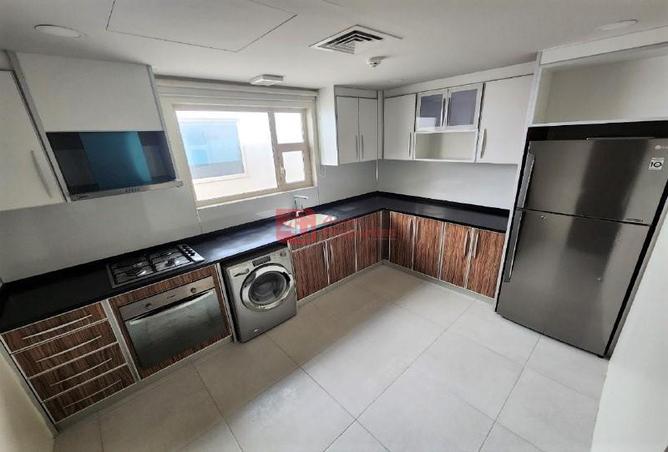 895645 - Property Image 3