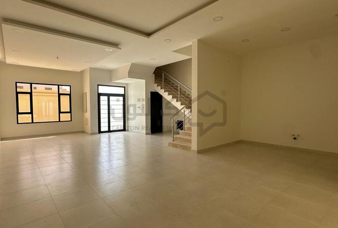 959905 - Property Image 2