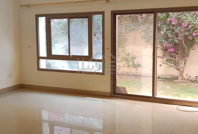 983955 - Property Image 3