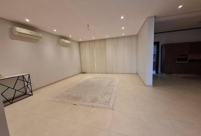 992190 - Property Image 2