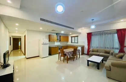 Apartment - 2 Bedrooms - 2 Bathrooms for rent in Segaya - Manama - Capital Governorate