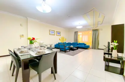 Apartment - 2 Bedrooms - 3 Bathrooms for rent in Al Juffair - Capital Governorate
