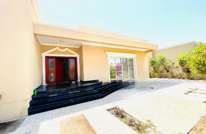 Compound - 3 Bedrooms - 3 Bathrooms for rent in Saar - Northern Governorate