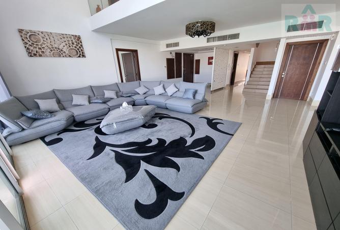 955675 - Property Image 2
