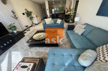 Living Room image for: Apartment - 3 Bedrooms - 3 Bathrooms for rent in Reef Island - Capital Governorate, Image 1