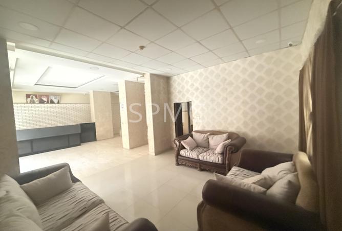 990173 - Property Image 2