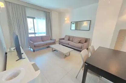Apartment - 2 Bedrooms - 3 Bathrooms for rent in Al Juffair - Capital Governorate