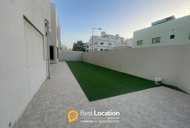 985599 - Property Image 3