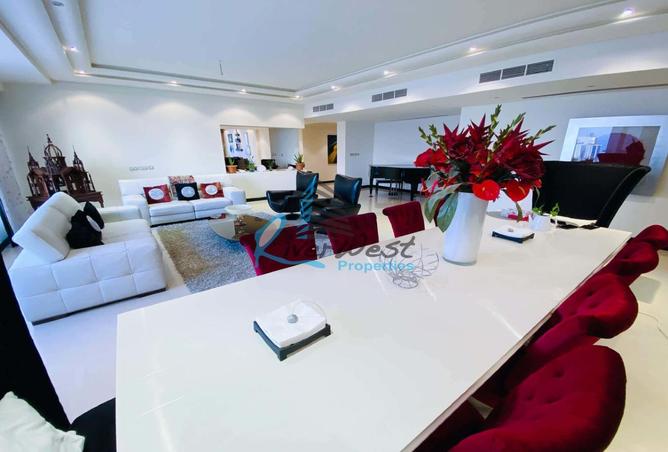 975942 - Property Image 2