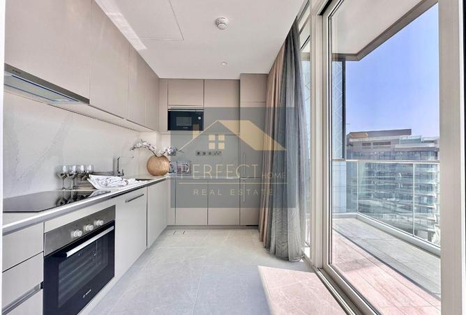 988285 - Property Image 2