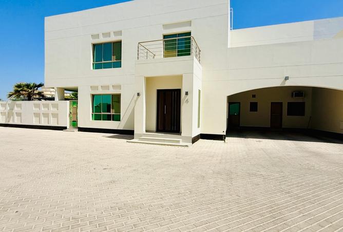 957870 - Property Image 2