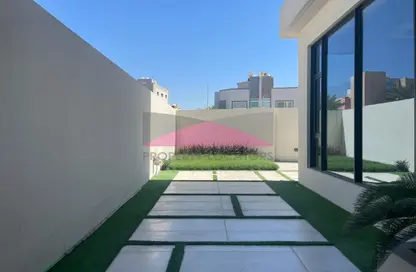 فيلا - 4 غرف نوم - 6 حمامات للبيع في سار - المحافظة الشمالية