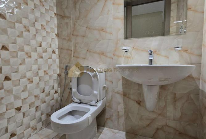 967527 - Property Image 3