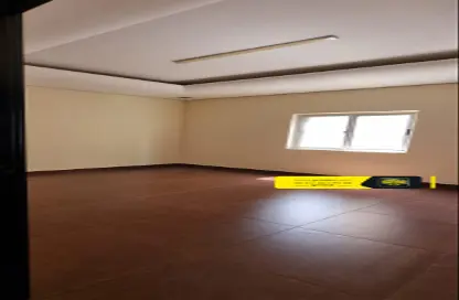 Empty Room image for: Apartment - 3 Bedrooms - 2 Bathrooms for sale in Tubli - Central Governorate, Image 1