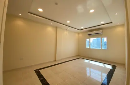 Apartment - 2 Bedrooms - 3 Bathrooms for rent in Seef - Capital Governorate