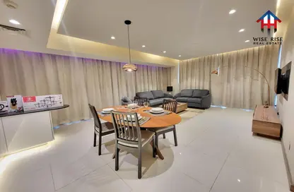 Living / Dining Room image for: Apartment - 2 Bedrooms - 2 Bathrooms for rent in Janabiya - Northern Governorate, Image 1
