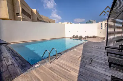 صورة لـ حوض سباحة شقة - 1 حمام للبيع في الجفير - محافظة العاصمة ، صورة رقم 1