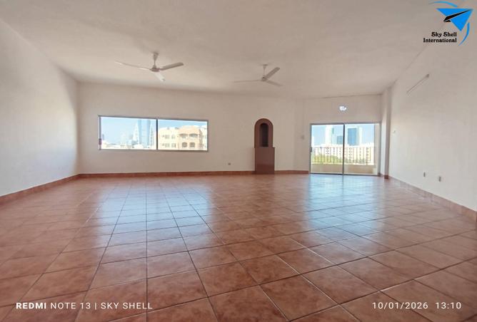 988919 - Property Main Image